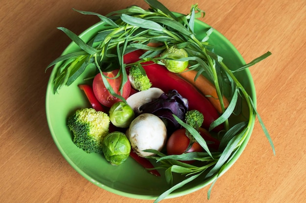 Ingrediente proaspete pe masă